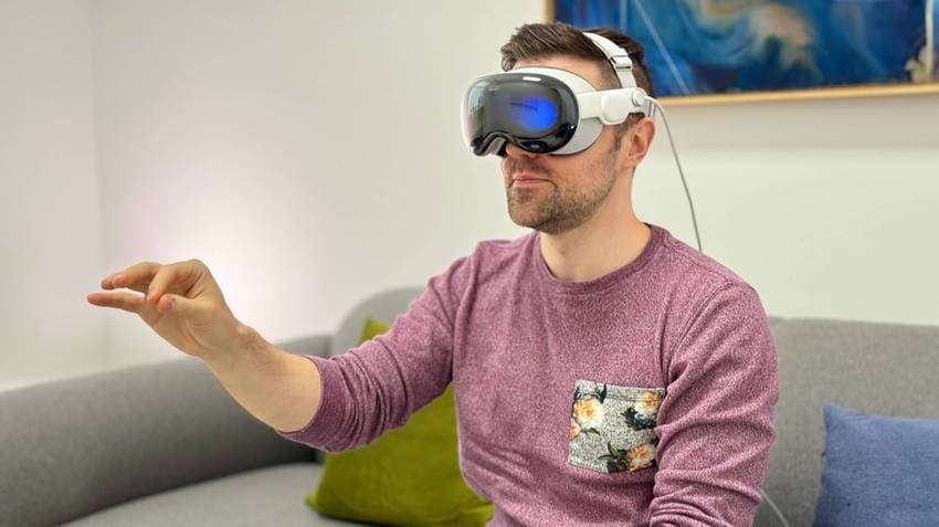 Apple’s Vision Pro Shipments Doubled In Q3, Ar Glasses Set To Grow In 2025
