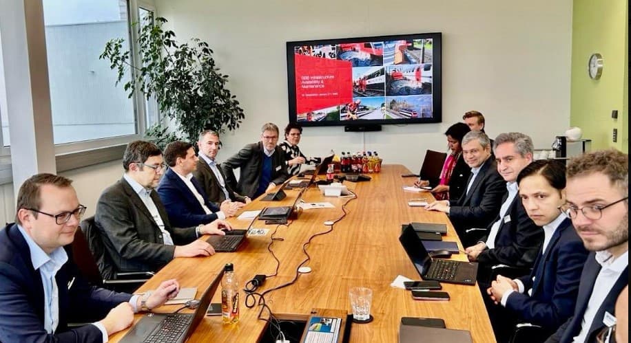 Ashwini Vaishnaw Meets Swiss Federal Railways Delegation At WEF 2025 In Davos