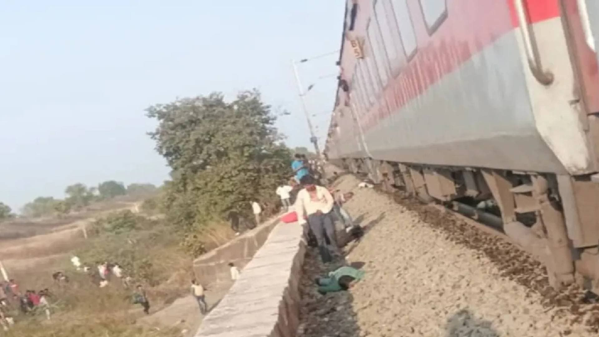 Jalgaon: 8-10 Passengers Die As They Jump From Train Amid Fire Rumour, Hit By Another Train