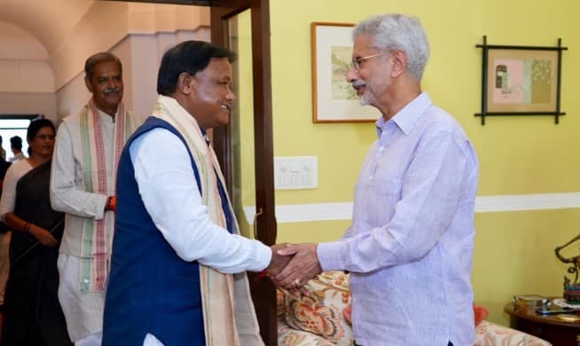 EAM Jaishankar Appreciates Odisha CM For Successful Pravasi Bharatiya Divas 2025