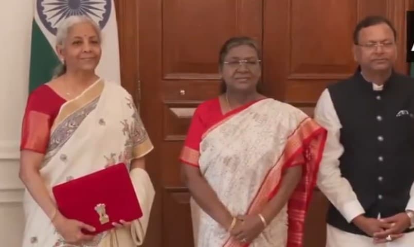 Union Budget 2025: Sitharaman Meets President Droupadi Murmu At Rashtrapati Bhavan