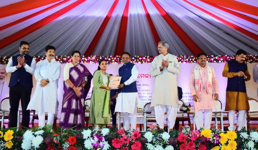 CM Mohan Majhi Distributes 6,390 Appointment Letters In 'Nijukti Mela'