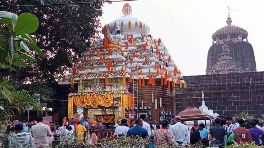 Devotees Flock To Temples Across India For Grand Maha Shivratri Celebrations