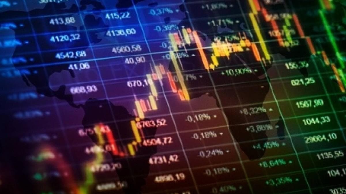 Indian Stock Market Opens Flat, Sensex Above 73,600
