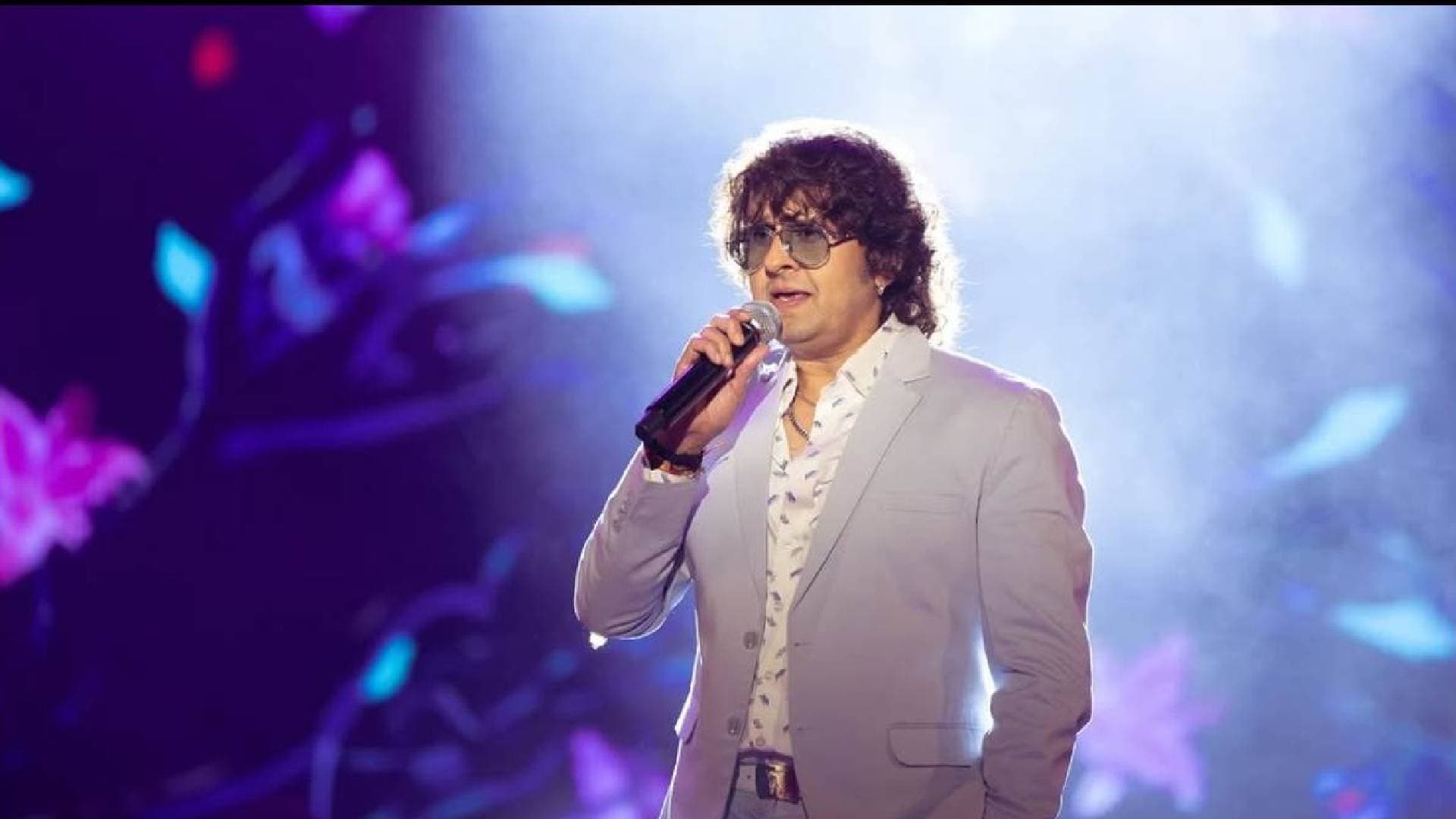 ‘Pookie’ Sonu Nigam Issues Clarification On Stone Pelting Incident During His Concert