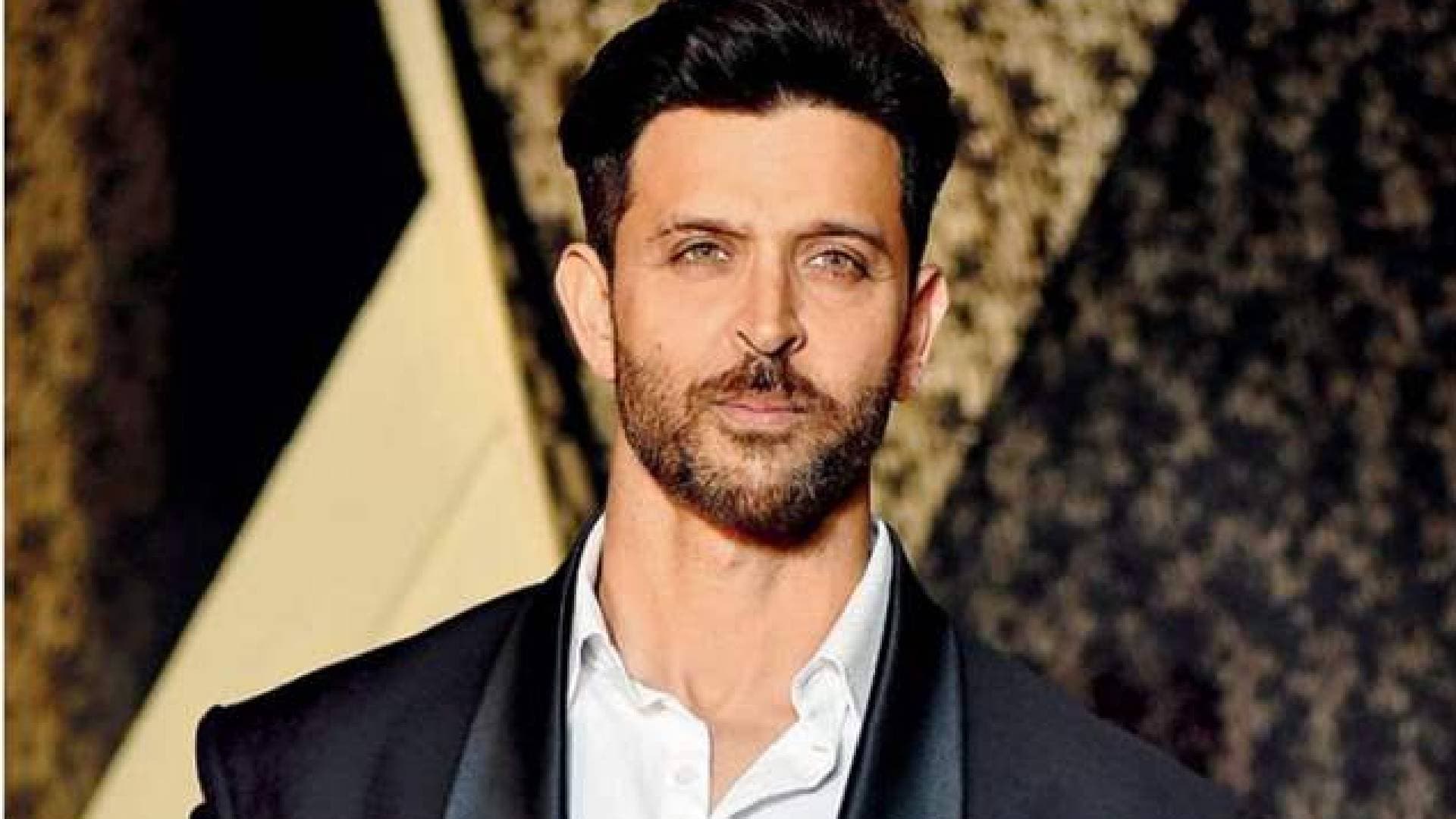 Hrithik Roshan To Make Directorial Debut With 'Krrish 4'