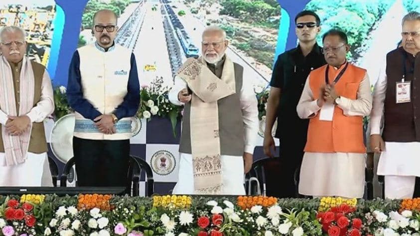 PM Modi Launches Over Rs 33,700 Crore Development Projects In Chhattisgarh's Bilaspur, Flags Off MEMU Train Service