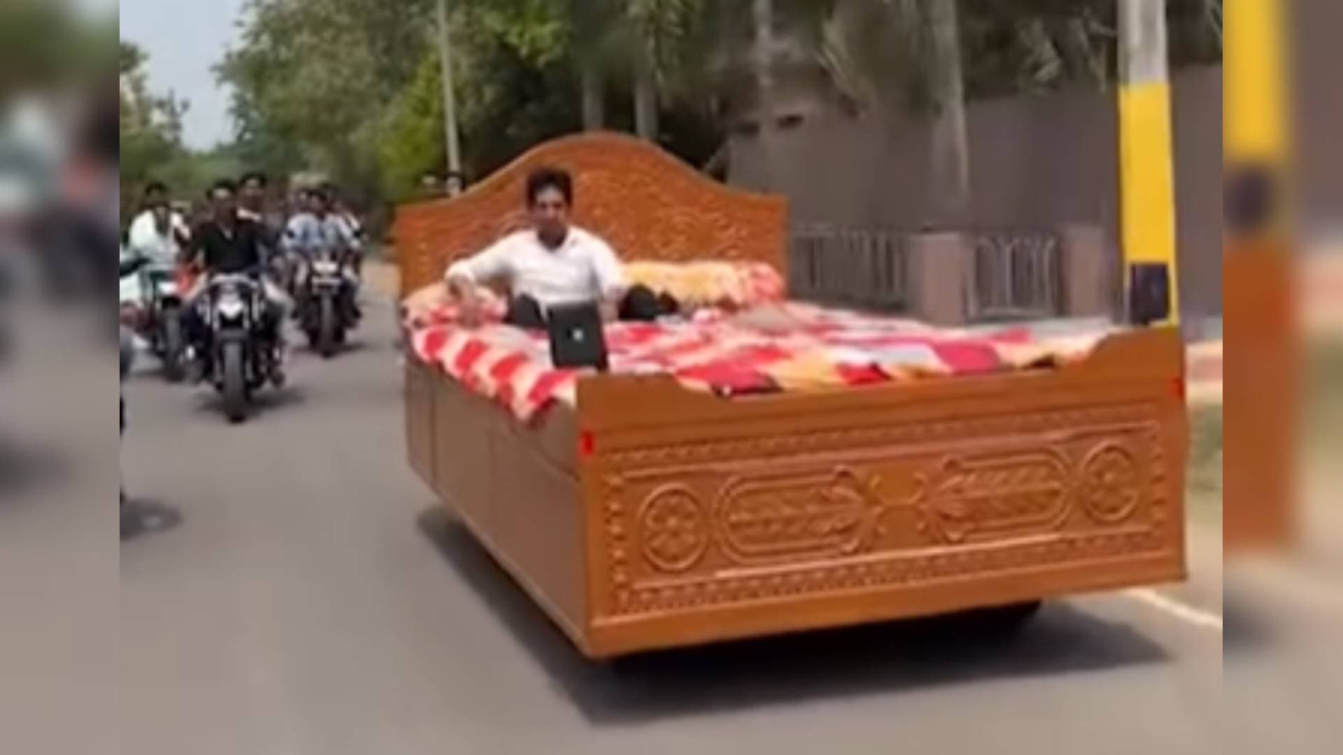 From Whim to Wonder: Ingenious 'Rolling Cot' Wins Hearts & Clogs Streets