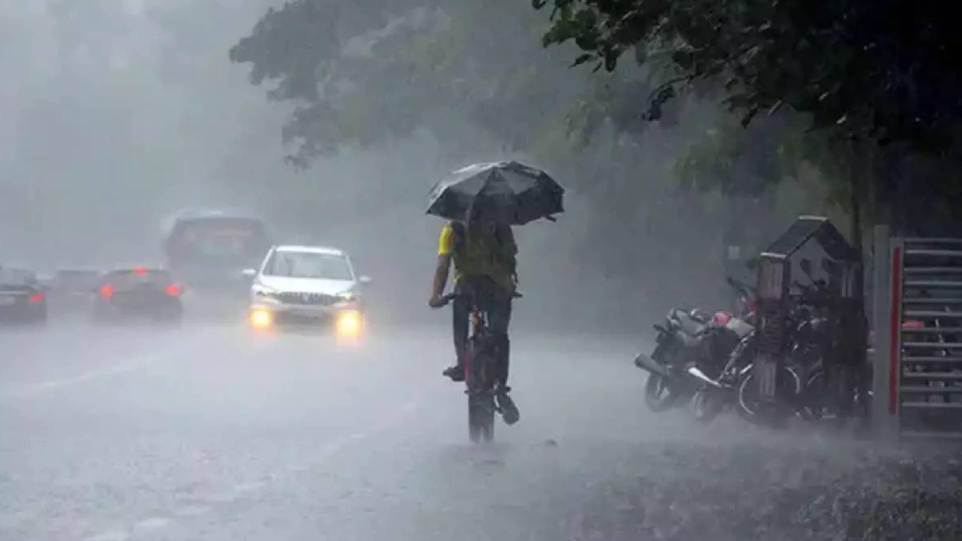 Kalbaisakhi Strikes Odisha: Thunderstorms, Torrential Rains Disrupt Life In Bhubaneswar And Cuttack