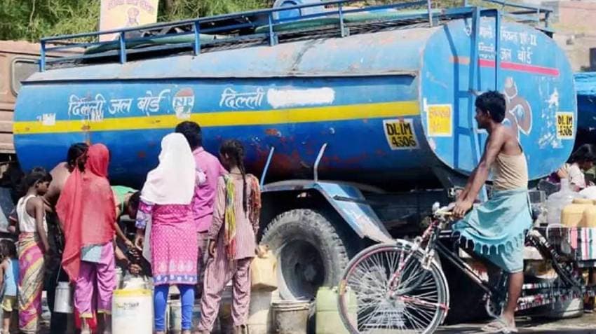 Delhi Govt Flags Off 1,111 GPS-Enabled Water Tankers