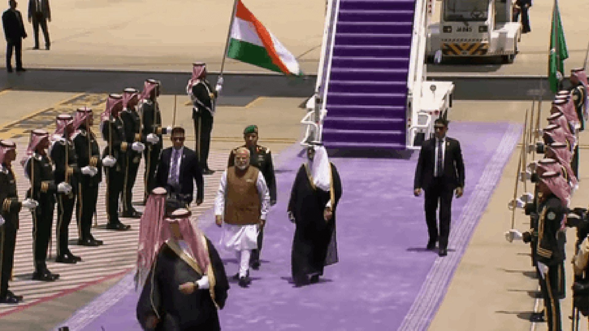 PM Modi Begins Saudi Arabia Visit, Receives Rousing Welcome In Jeddah