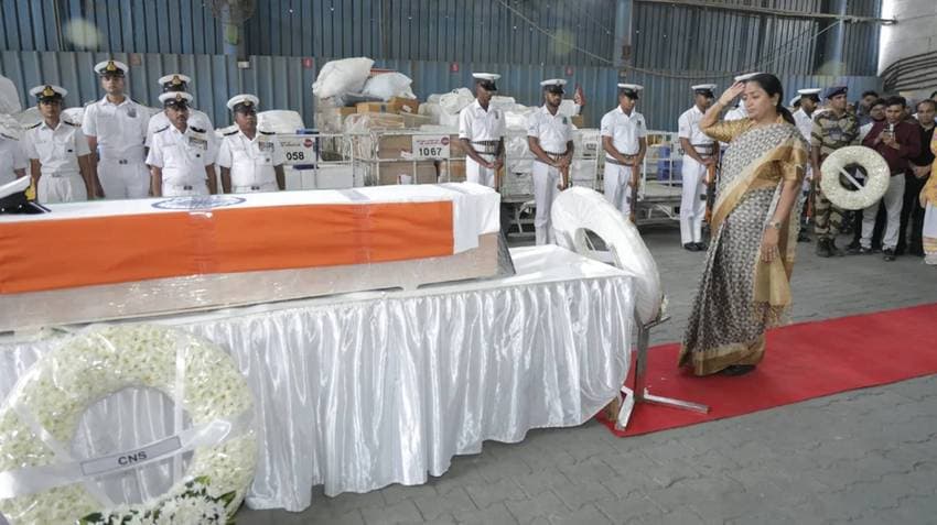 Mortal Remains Of Navy Officer Killed In Pahalgam Terror Attack Brought To His Residence For Last Rites