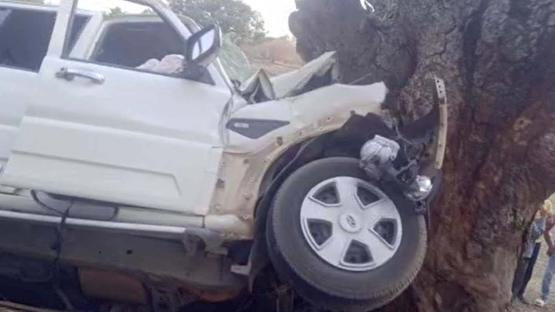 Four Killed, One Injured As Speeding SUV Rams Into Roadside Tree