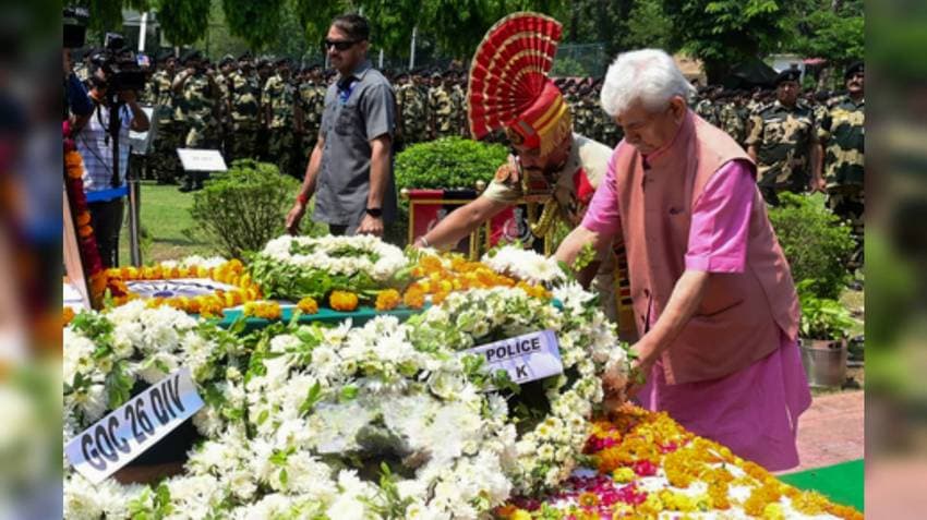 J&K L-G Pays Homage To BSF Braveheart