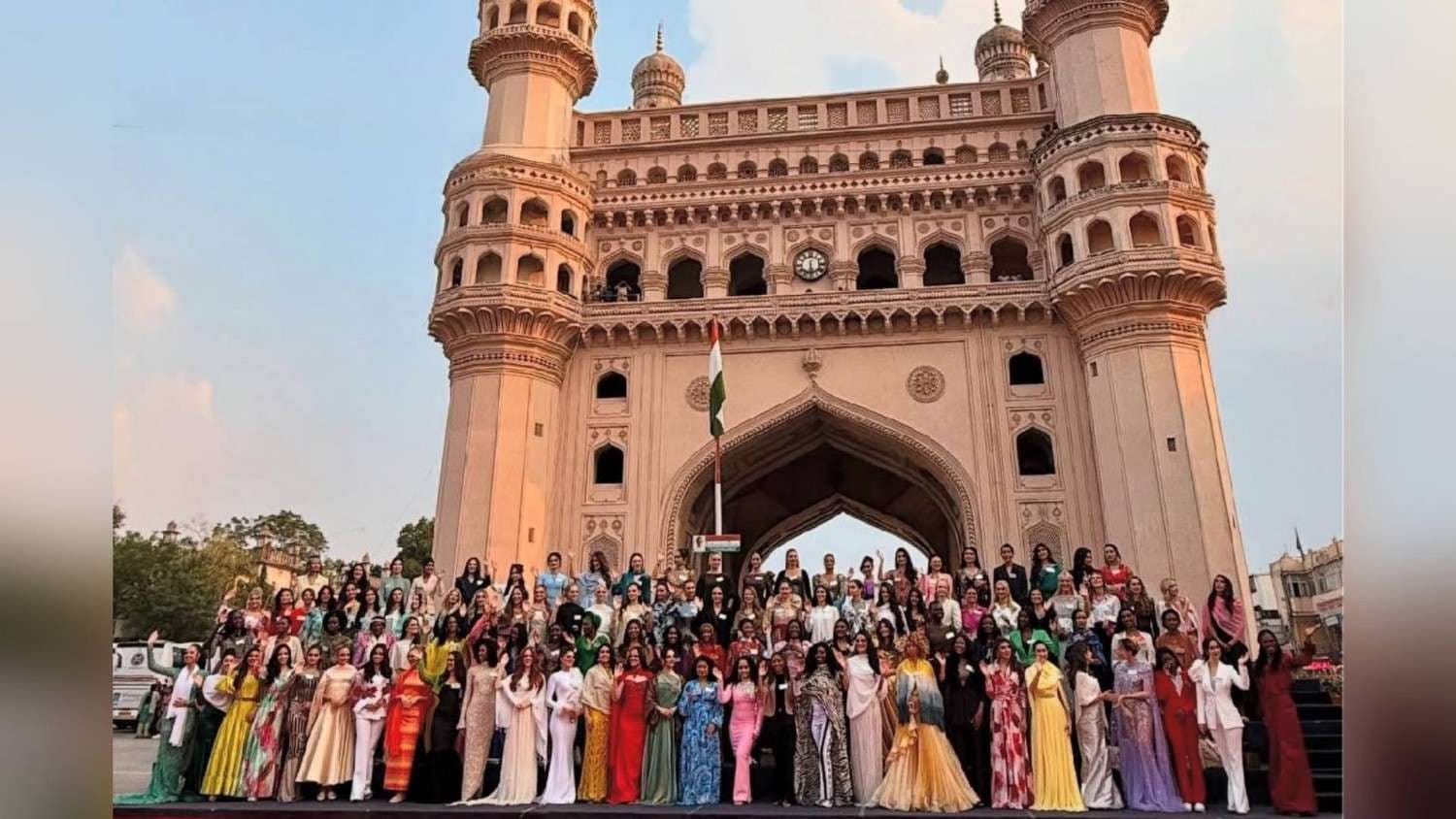 Miss World Contestants Mesmerised By Iconic Charminar