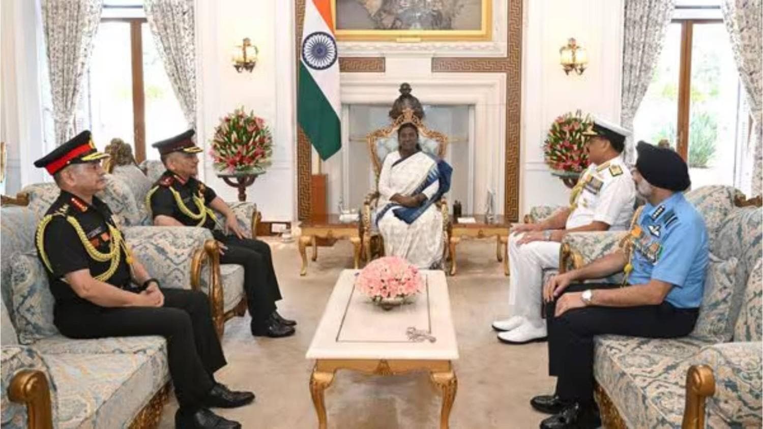 Military Chiefs, CDS Brief President Murmu On ‘Operation Sindoor’