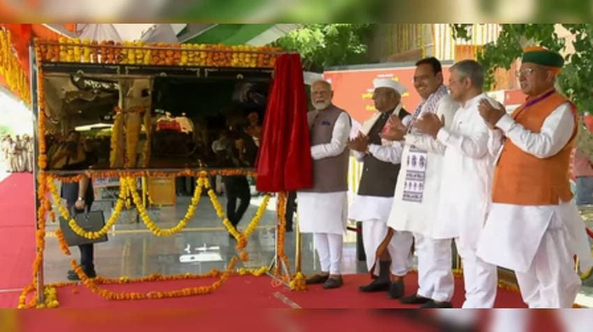 PM Modi Inaugurates Amrit Bharat Deshnoke Railway Station, Flags Off Bikaner-Mumbai Train Service