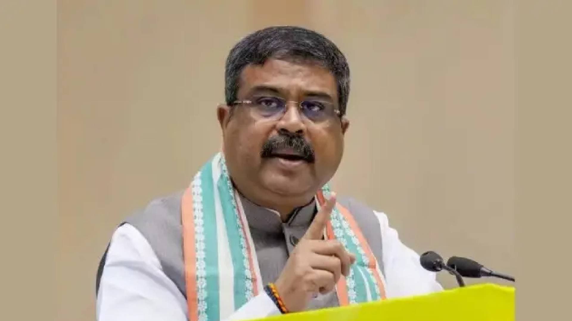 Dharmendra Pradhan Visits Sambalpur Zoo, Plans Expansion And Green Initiative