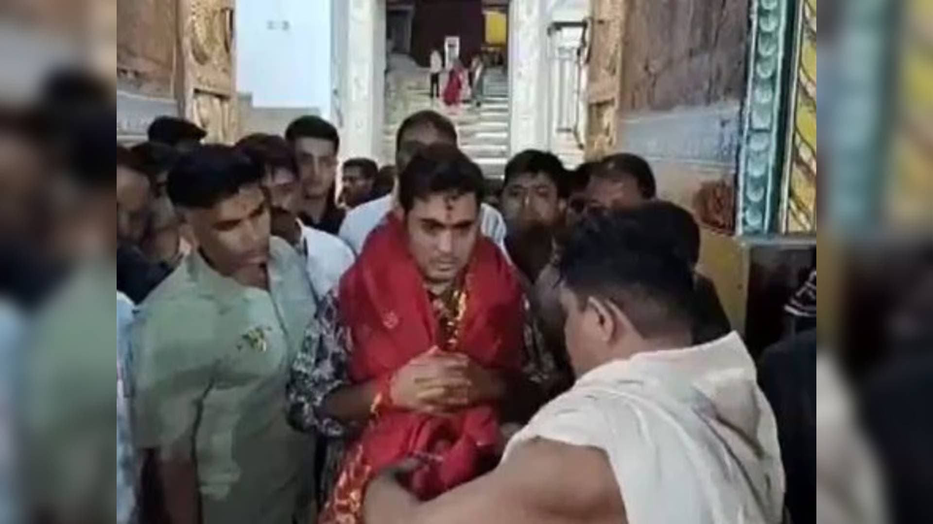 Akash Ambani’s Spiritual Sojourn: Seeks Blessings at Puri Jagannath Temple