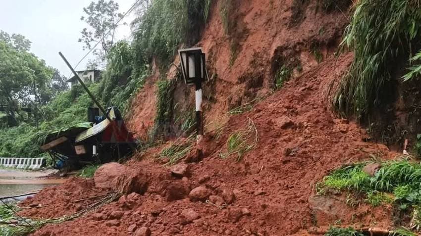 Northeast: 27 Dead As Rains, Floods & Waterlogging Disrupt Life