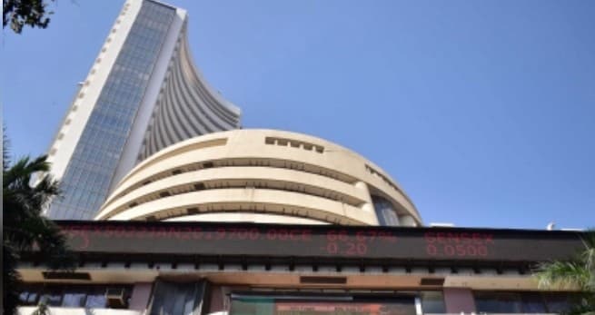 Sensex Drops 823 Points Amid Growing US-Iran Tensions