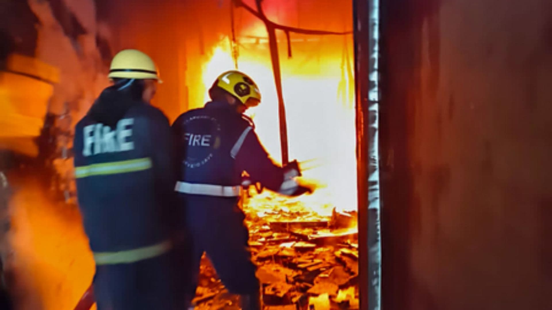 Over 1,000 Shops Gutted In Devastating Fire At Kolkata’s Khidirpur