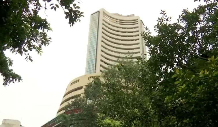 SEBI Imposes Rs 25 Lakh Penalty On BSE For Breach Of Norms