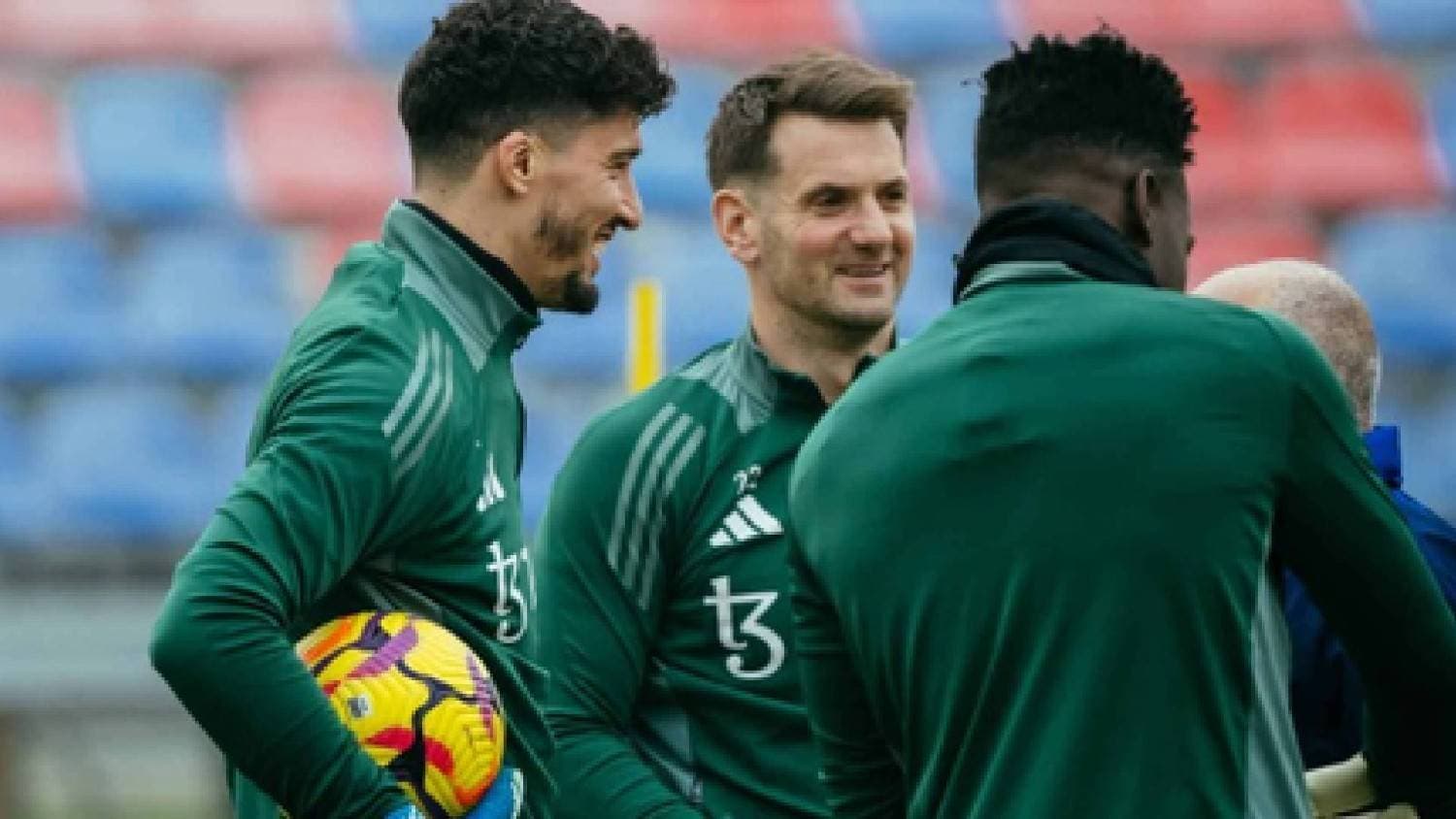 Tom Heaton Extends Man Utd Stay Till 2026
