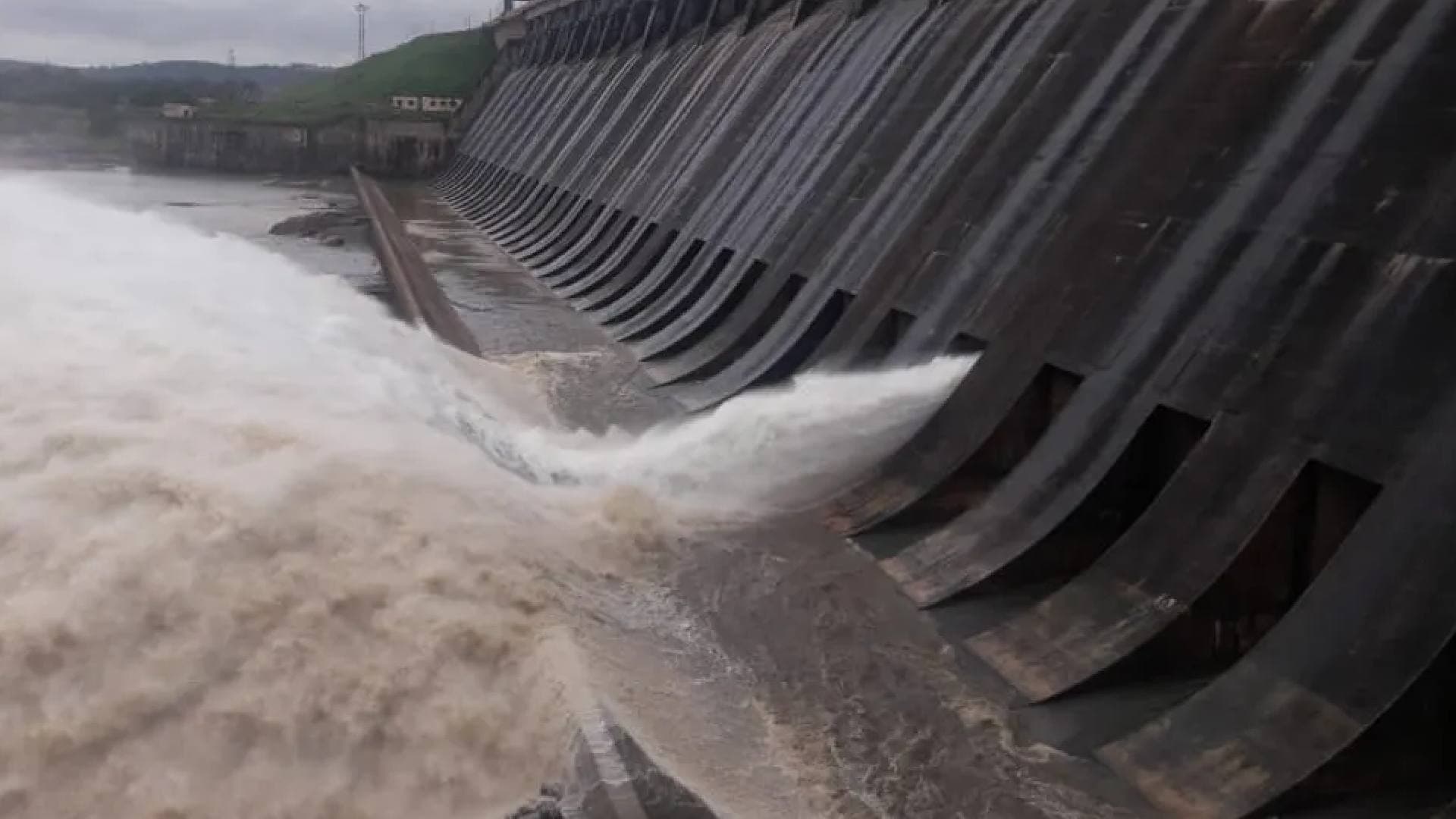 Sambalpur: First Floodwater Discharge of 2025 Underway at Hirakud Dam