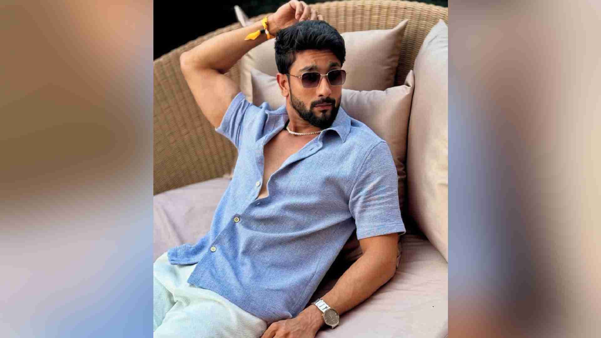 Fahmaan Khan’s Facebook, Instagram Account Hacked
