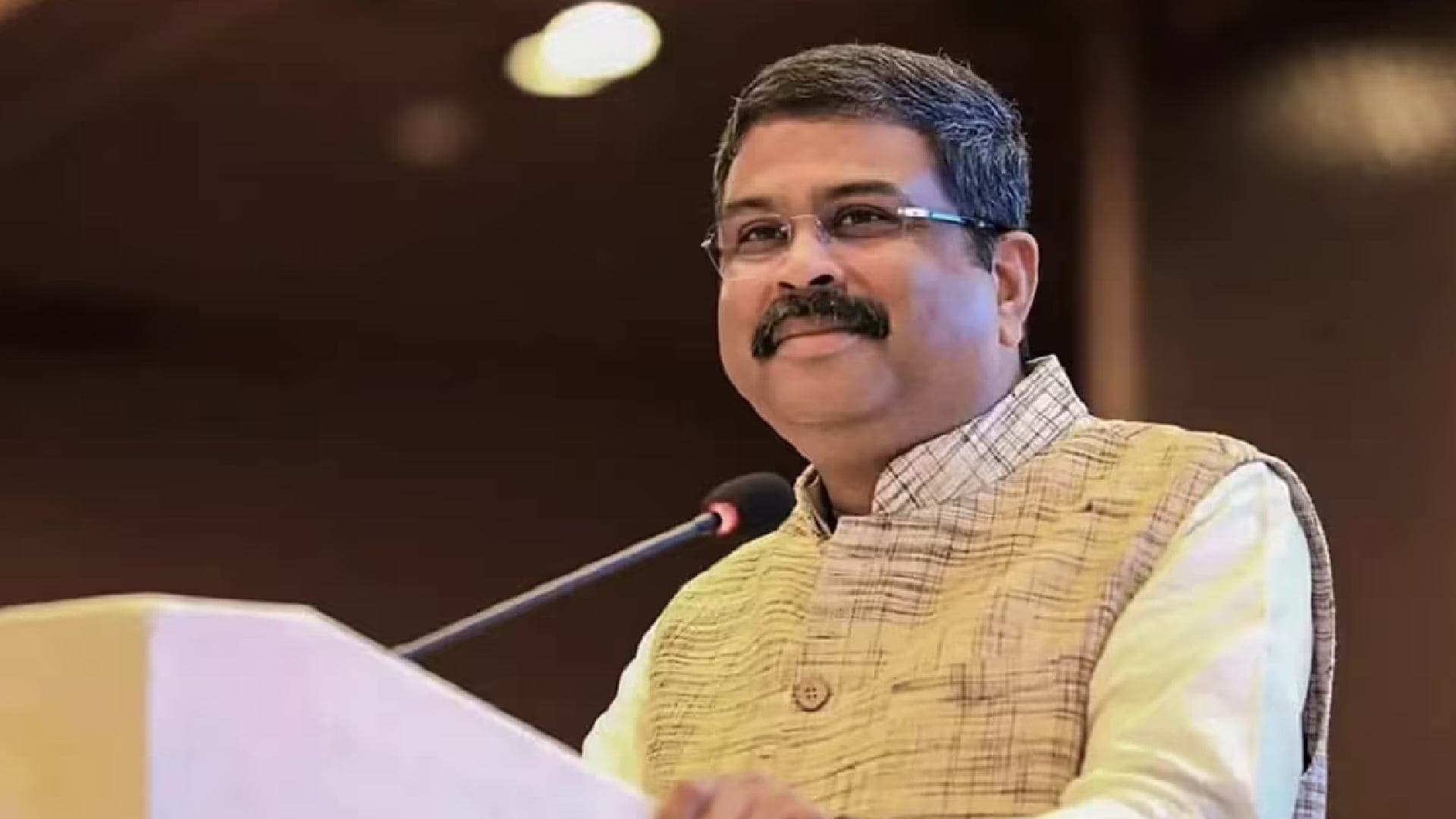 Union Minister Pradhan Praises CSC Workers; Announces Plans To Install 6,000 New Mobile Towers In Odisha