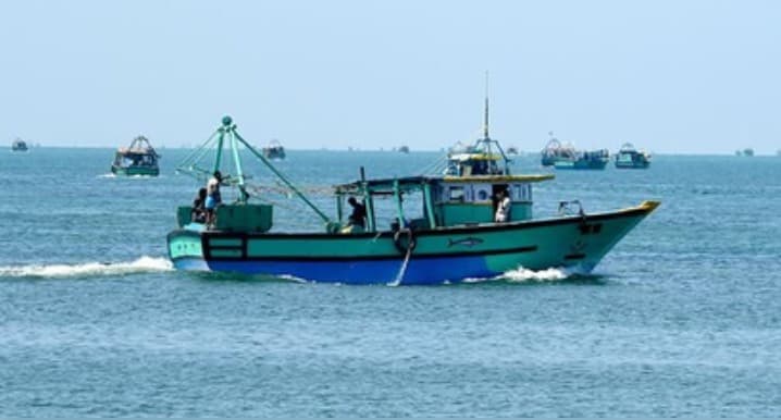 Seven TN Fishermen Arrested By Sri Lankan Navy, Another Boat Damaged In Mid-Sea Collision