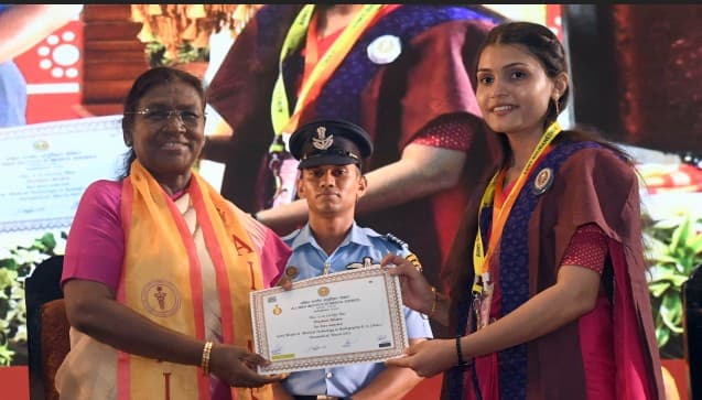 President Murmu Graces 5th Convocation Of AIIMS Bhubaneswar, Urges Doctors To Focus On Mental Health And Tribal Diseases