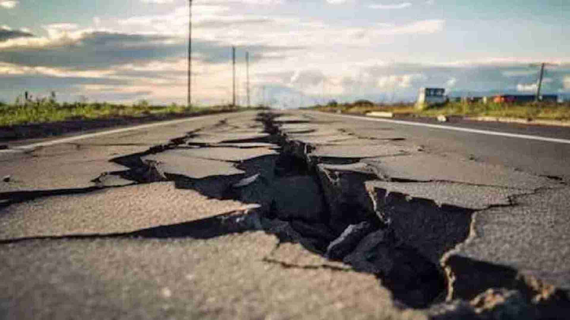 Powerful 7.3-Magnitude Earthquake Jolts Alaska Coast, Triggers Tsunami Warning