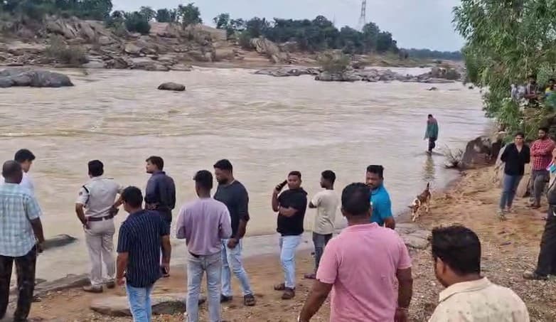 Jharsuguda: Youth Drowns While Taking Selfie In Bheden River