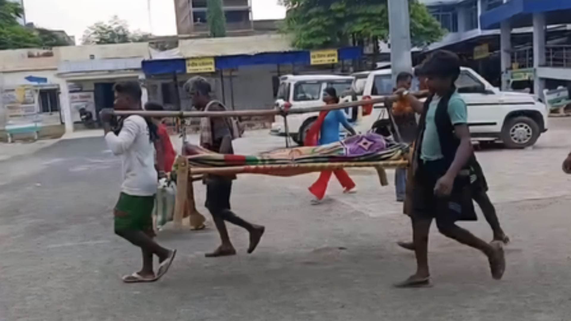 Tribal Family Treks 10 Km With Girl’s Dead Body In Jharkhand After Hospital Denies Ambulance