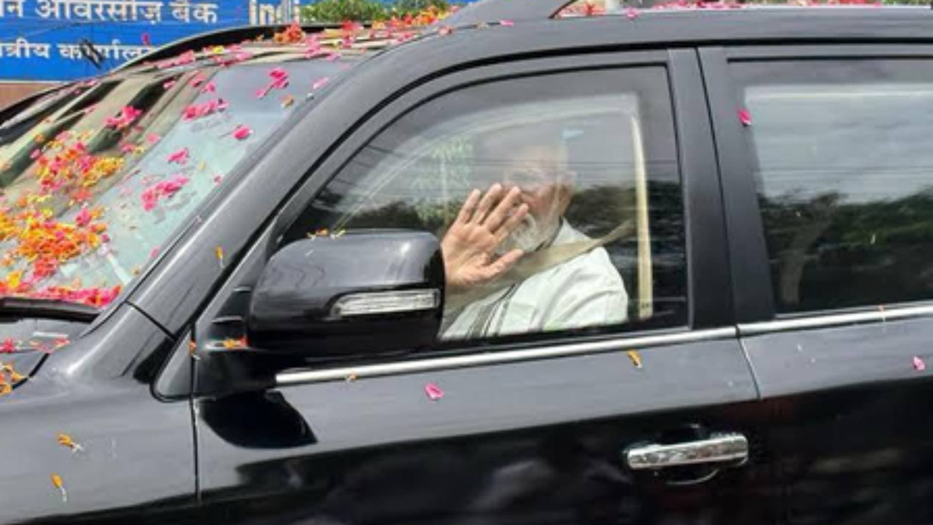 PM Modi Holds Roadshow In TN's Gangaikonda Cholapuram