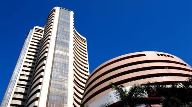 Indian Stock Market Defies US Tariffs, Settles Slightly Lower