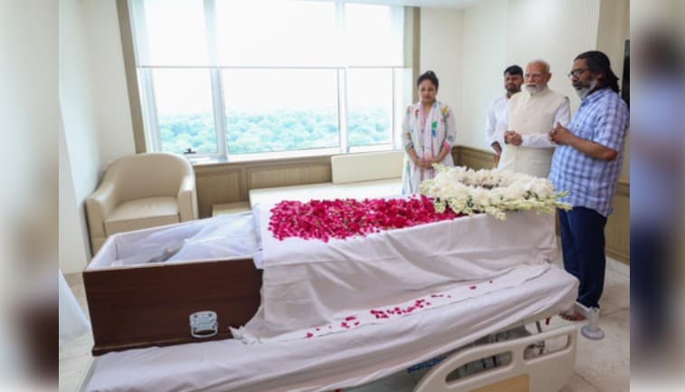 'My Thoughts Are With Hemant Ji': Pm Modi Pays Tribute To Shibu Soren At Ganga Ram Hospital, Expresses Condolences To Family