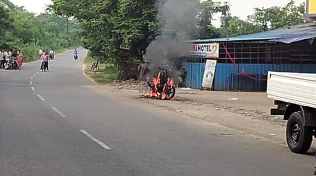 Bike Catches Fire In Bargarh; Rider Narrowly Escapes