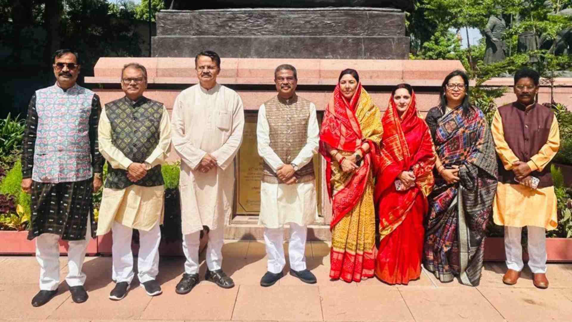 Threads of Pride: Dharmendra Pradhan Flaunts Odisha’s Textile Heritage In Parliament On National Handloom Day