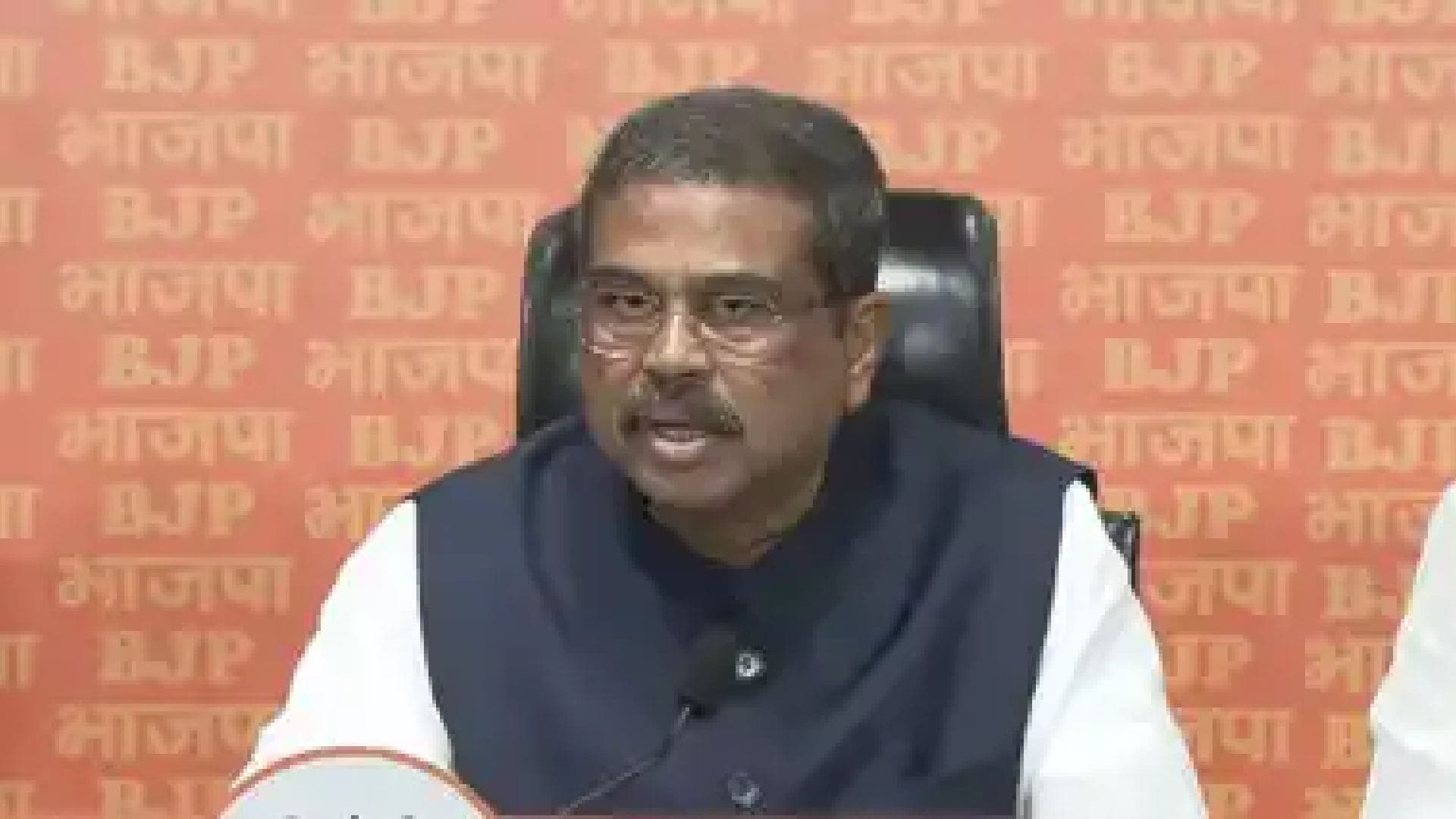 Union Minister Dharmendra Pradhan Slams Rahul Gandhi Over Bihar SIR Allegations
