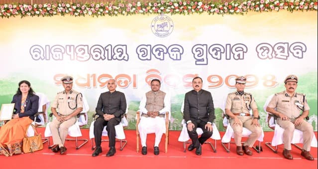 Odisha CM Presents President’s Medals To Police Personnel