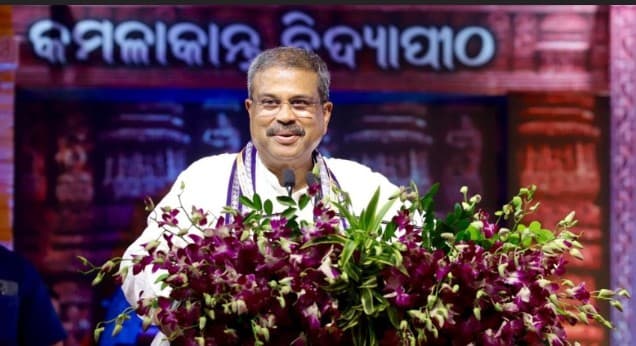 Union Minister Dharmendra Pradhan Urges Swadeshi Spirit At Kamalakanta Bidyapitha’s Diamond Jubilee