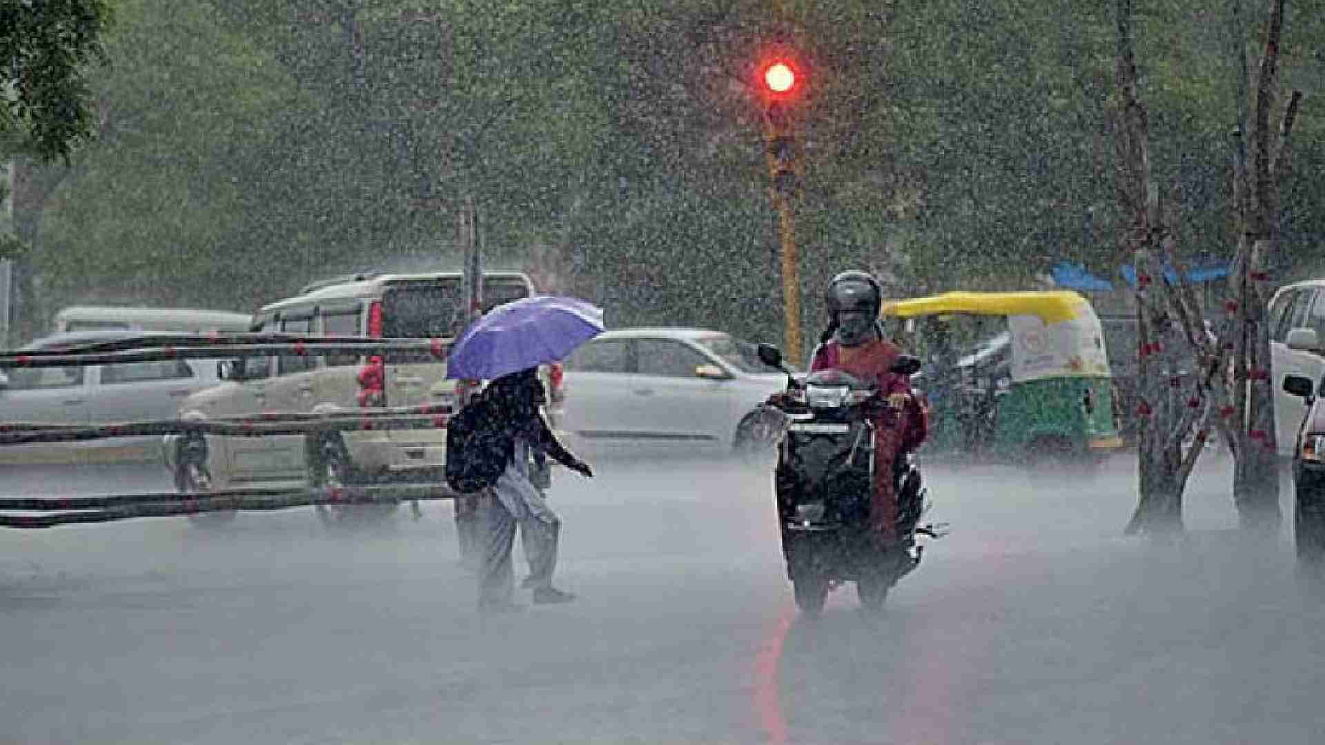 IMD Warns Of Intense Showers Across Odisha, 4 Districts Place On Alert