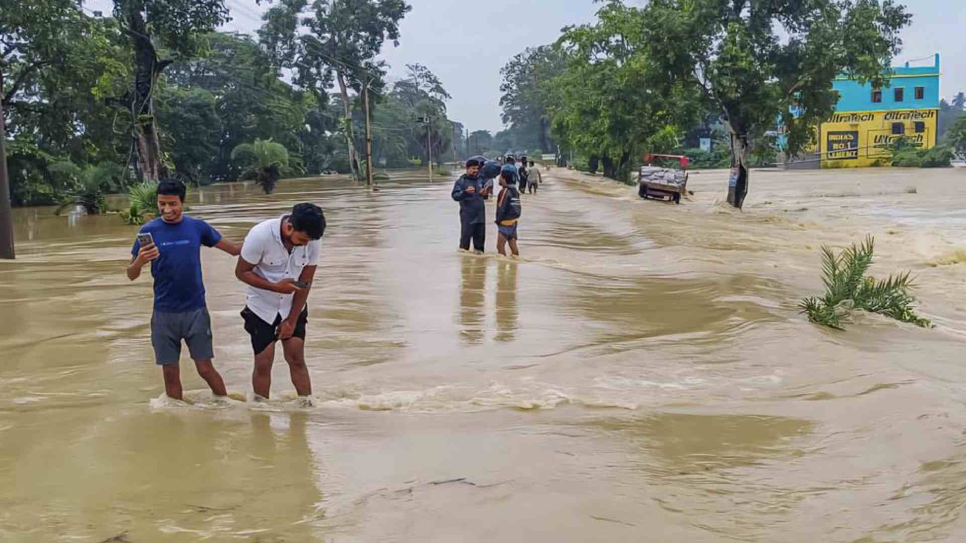 Odisha’s Northern Districts Brace for Floods as Rivers Swell