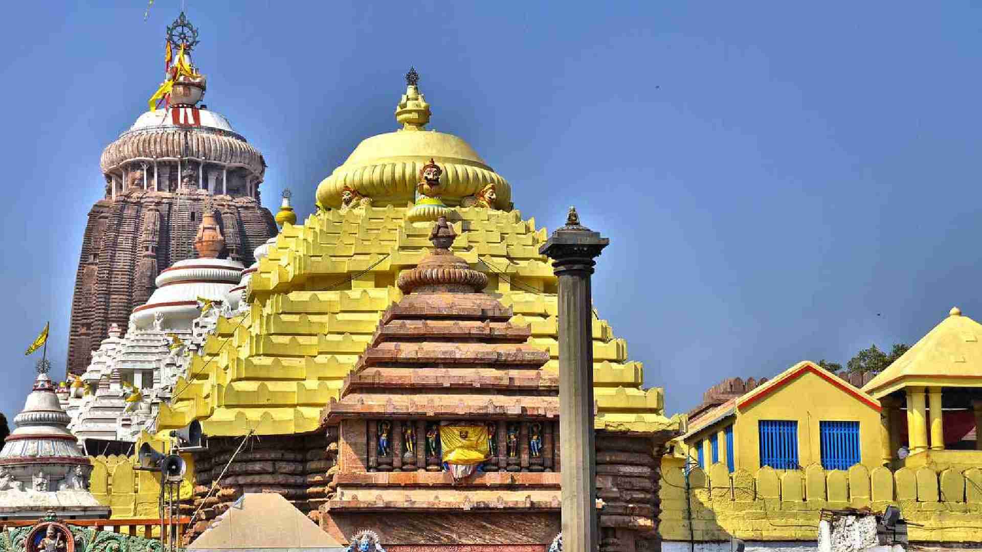 Divine Sign! Eagle Spotted Atop Jagannath Temple In Puri