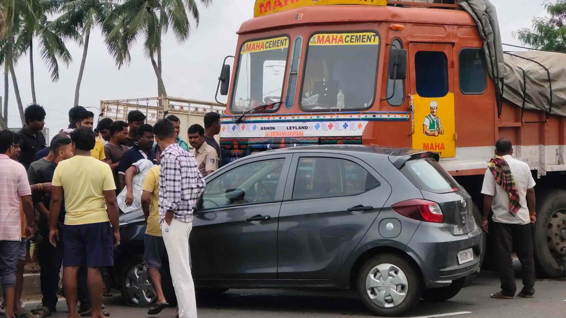 Narrow Escape in Bhubaneswar As Car Dodges Bus, Only to Hit by Truck