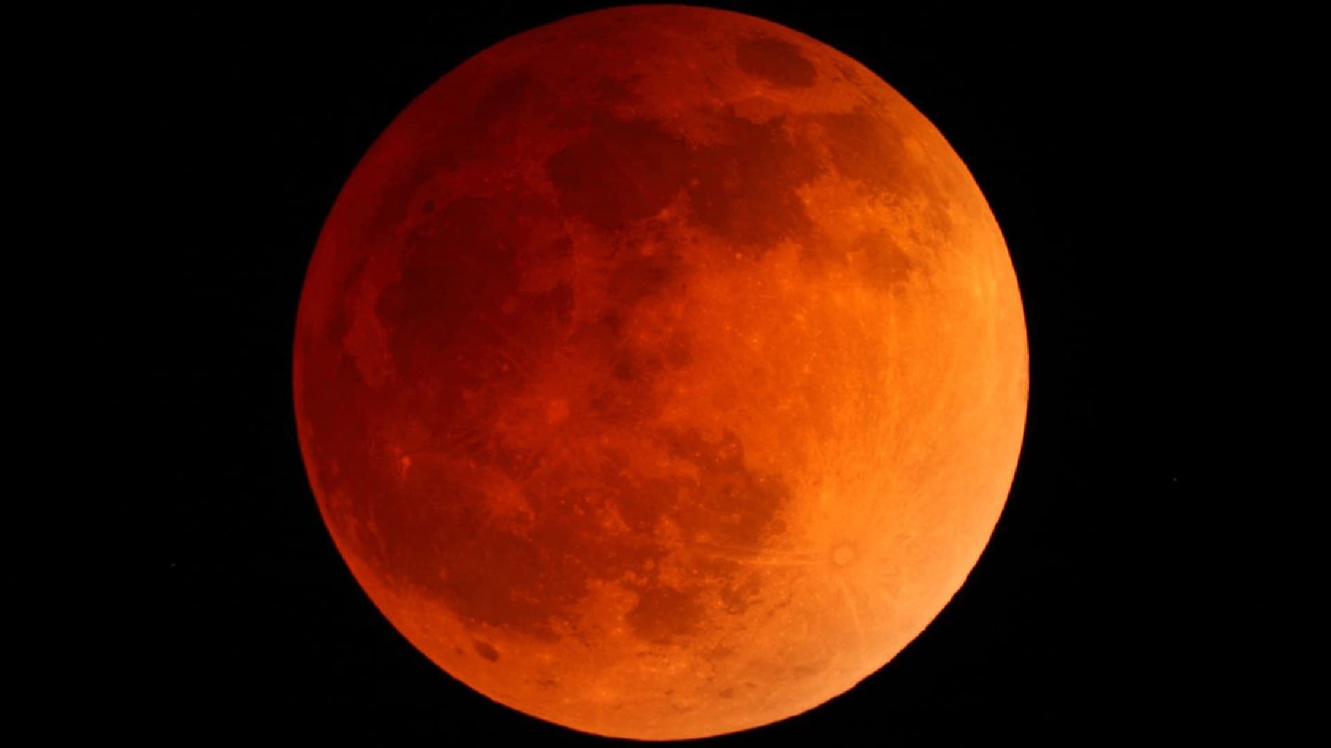 Blood Moon 2025: India Set for a Stunning Lunar Eclipse on September 7-8