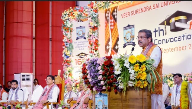 Dharmendra Pradhan Attends 16th Convocation of Burla VSSUT, Urges Students to Become Job Creators